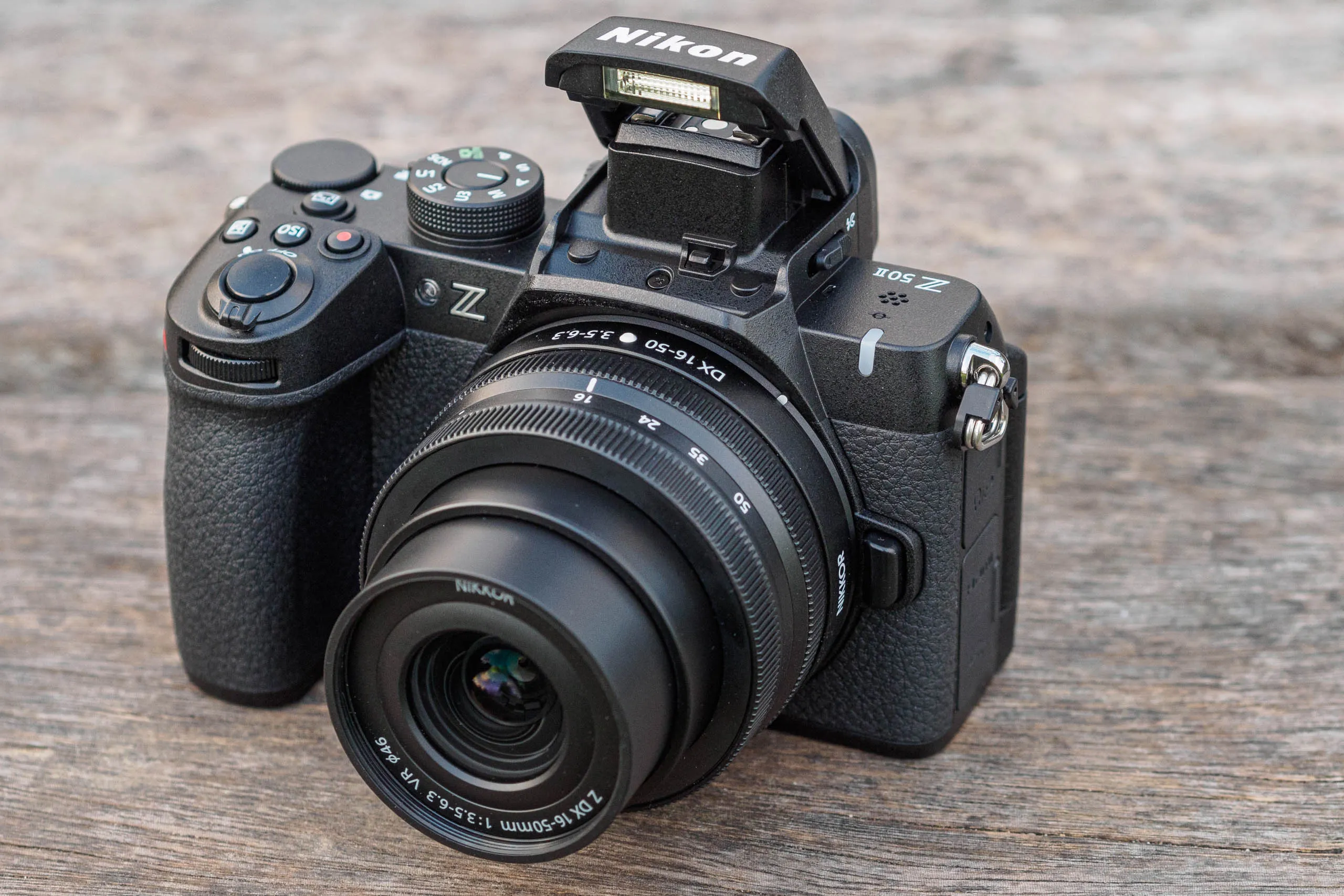 Фотоаппарат Nikon Z50 II Kit 16-50mm f/3.5-6.3 - интерфейс Интерфейс и управление Nikon Z50 II Kit 16-50mm f/3.5-6.3