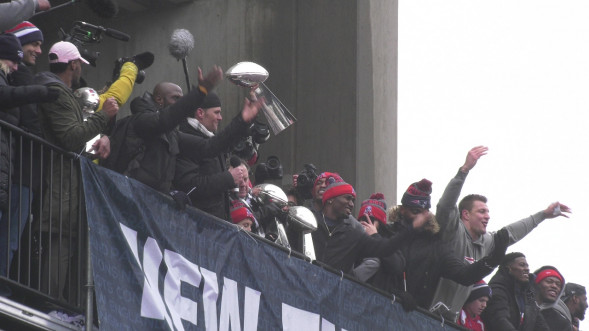 Видеокамера Panasonic HC-PV100