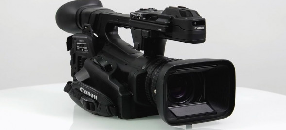 Видеокамера Canon XF705