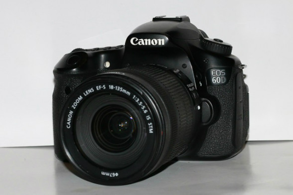 Зеркальный фотоаппарат Canon EOS 60D Kit