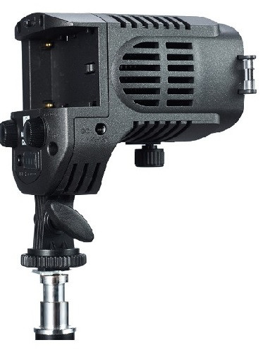 Накамерный свет NanGuang CN-20FC