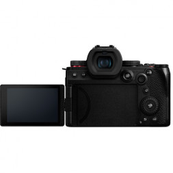 Фотоаппарат беззеркальный Panasonic Lumix DC-G9 II Body в Москве