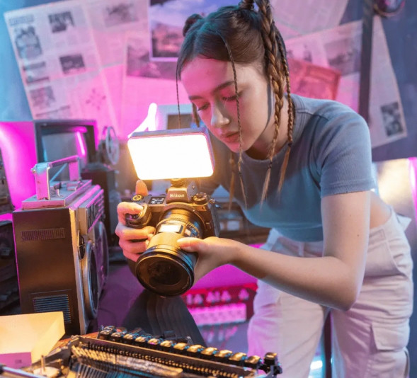 Светодиодная панель Viltrox RETRO 12X (2500K~8500K) RGB с 26 световыми эффектами