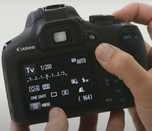 Фотоаппарат зеркальный Canon EOS 1500D Body