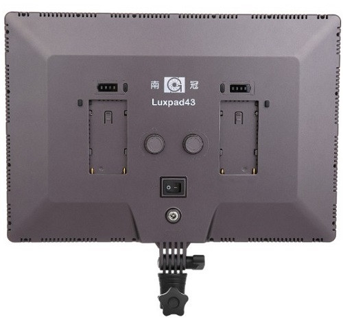 Светодиодная панель NanGuang CN-Luxpad 22 Bi-Color 3200K-5500K