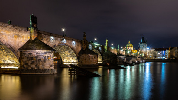 Фотоаппарат беззеркальный Panasonic Lumix DC-S1R Body