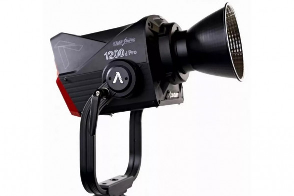 Студийный свет Aputure Light Storm LS 1200d Pro Bi-Color Led Light V-Mount