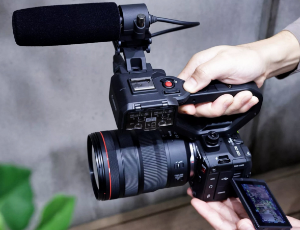 Видеокамера Canon EOS C50