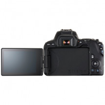 Фотоаппарат зеркальный Canon EOS 200D Kit в Москве
