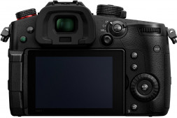 Фотоаппарат беззеркальный Panasonic Lumix DC-GH5 Mark II Body в Москве