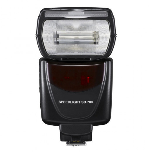 Фотовспышка Nikon Speedlight SB-700 &mdash; 