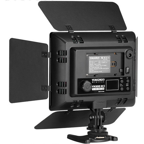 Светодиодная панель Yongnuo YN-300 III LED