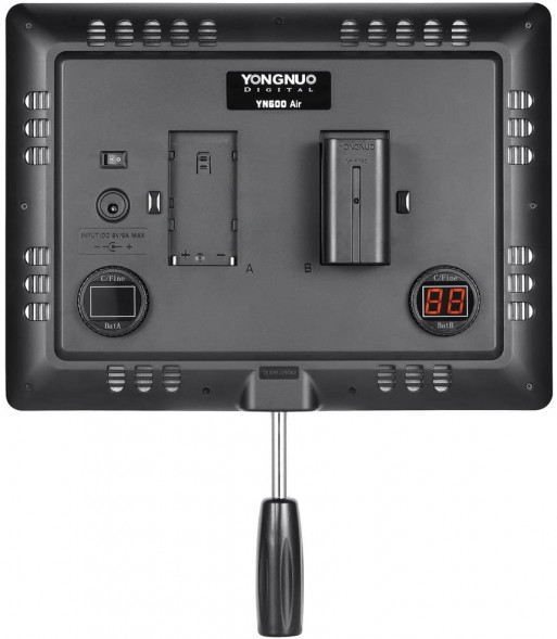 Светодиодная панель Yongnuo YN-600 AIR