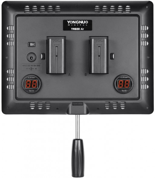 Светодиодная панель Yongnuo YN-600 AIR