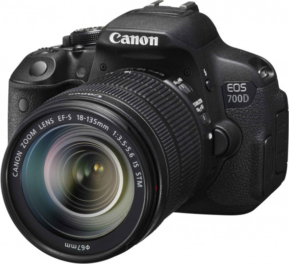 Фотоаппарат зеркальный Canon EOS 700D Kit