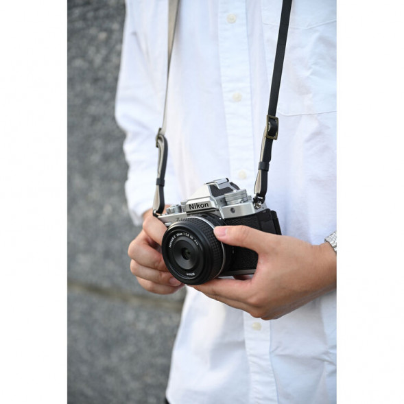 Фотоаппарат беззеркальный Nikon Zf Kit 40mm F2 SE серебристый
