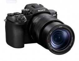 Цифровой фотоаппарат Sony Cyber-shot DSC-RX10M5 в Москве