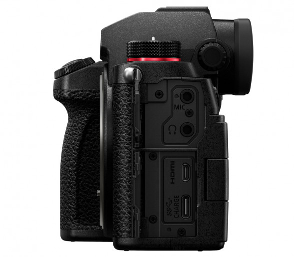 Фотоаппарат беззеркальный Panasonic Lumix DC-S5 Body