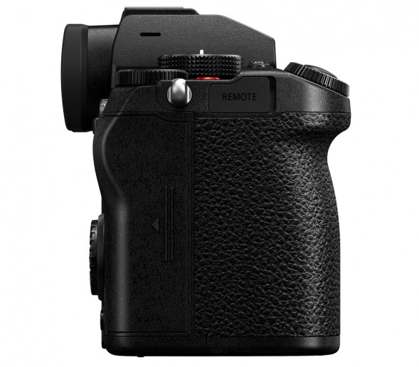 Фотоаппарат беззеркальный Panasonic Lumix DC-S5 Body