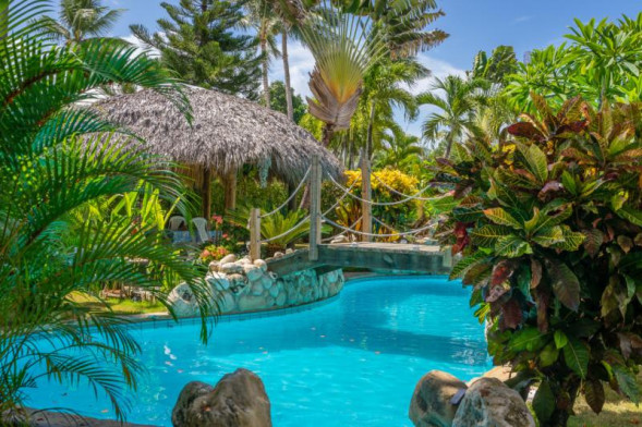 Объектив Sony FE PZ 28-135mm f/4.0 G OSS (SELP28135G)