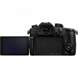 Фотоаппарат беззеркальный Panasonic Lumix GH5 Kit  в Москве