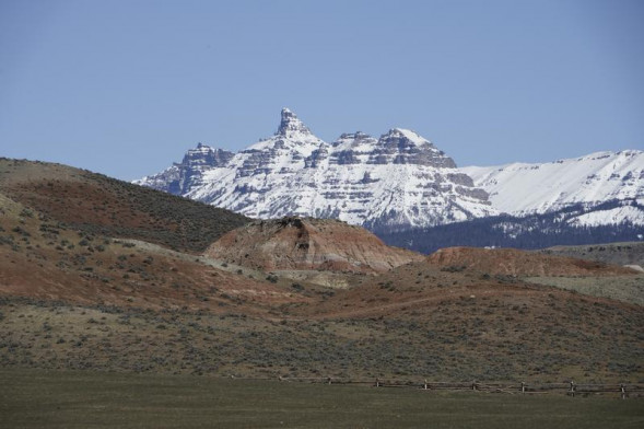 Объектив Sony FE 24-240mm f/3.5-6.3 OSS (SEL24240)