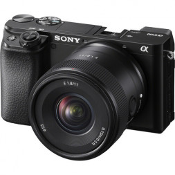 Объектив Sony E 11mm f/1.8 (SEL11F18) в Москве
