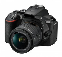 Фотоаппарат зеркальный Nikon D5600 Kit в Москве