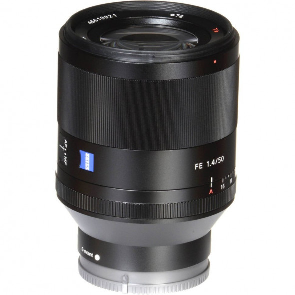 Объектив Sony Carl Zeiss Planar T* FE 50mm f/1.4 ZA (SEL-50F14Z)