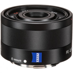 Объектив Sony Carl Zeiss Sonnar T* 35mm f/2.8 ZA (SEL-35F28Z) в Москве