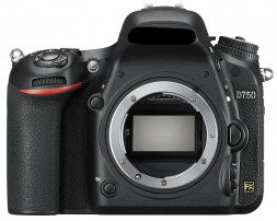 Фотоаппарат зеркальный Nikon D750 Body в Москве