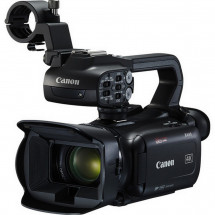 Видеокамера Canon XA40 в Москве