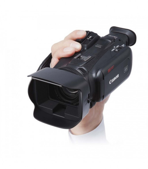 Видеокамера Canon XA40