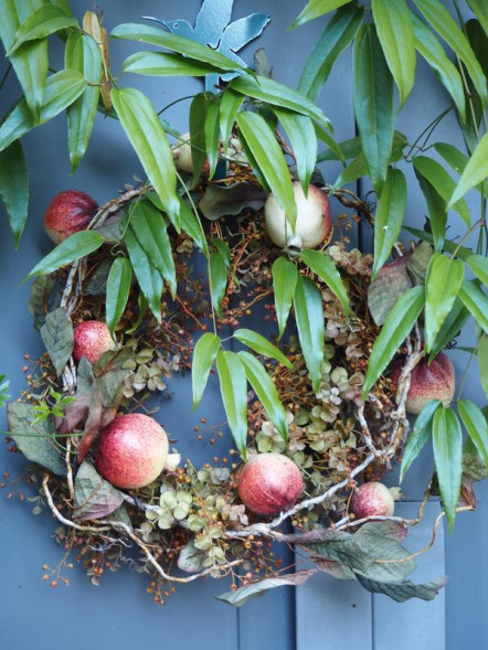 Фотоаппарат беззеркальный Olympus OM-D E-M10 Mark IV Body