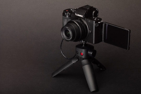 Фотоаппарат беззеркальный Panasonic Lumix DC-G100 Kit 12-32 мм