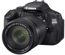 Фотоаппарат зеркальный Canon EOS 600D Kit в Москве